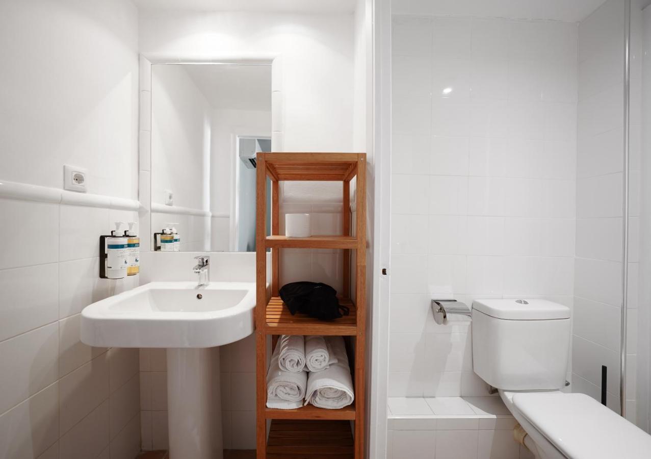Numa Barcelona Seda Apartment Luaran gambar
